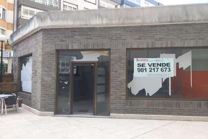 Commercial premise for sale in Centro, Vigo, Pontevedra. 
