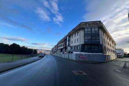 Gebäude zu verkaufen in Carral, La Coruña (A Coruña). 